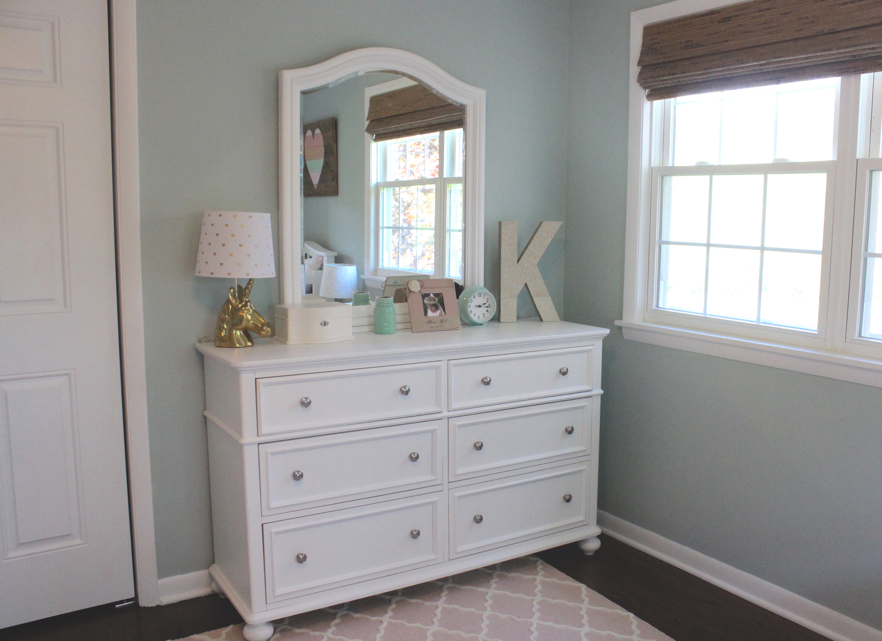 Kate Dresser Horizontal 12 Oaks